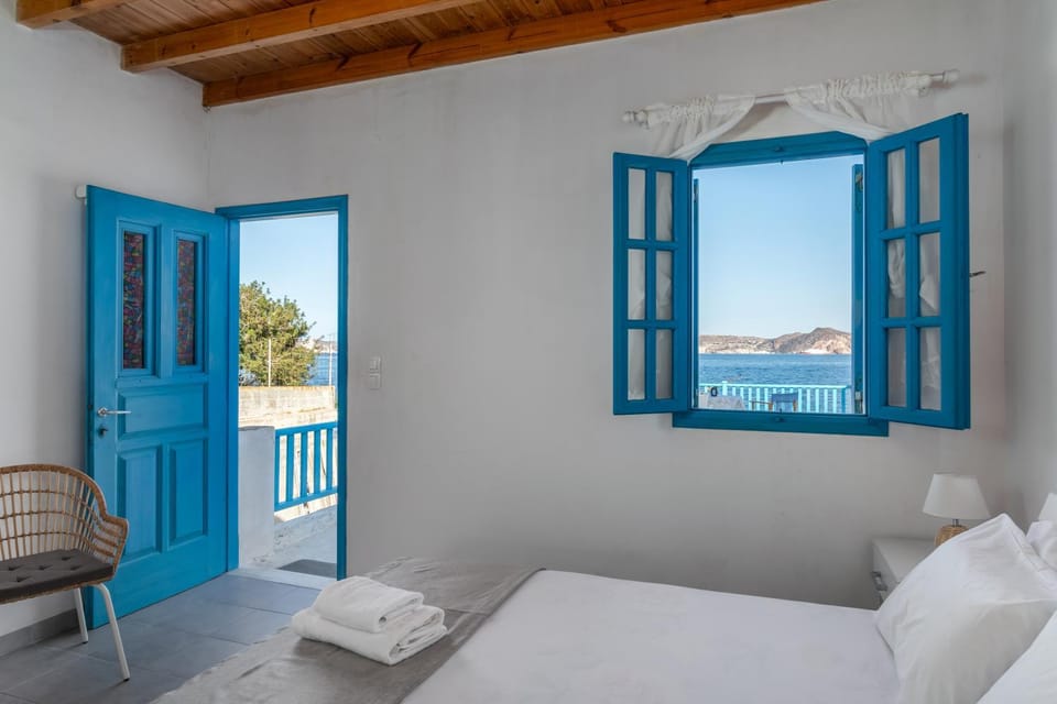 Bed, Photo of the whole room, Sea view
