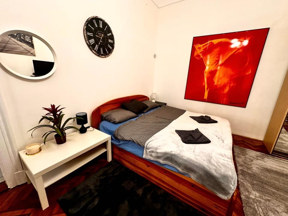 Bed, Bedroom