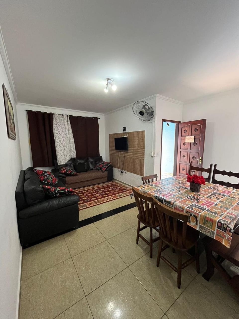 TV and multimedia, Living room, Dining area