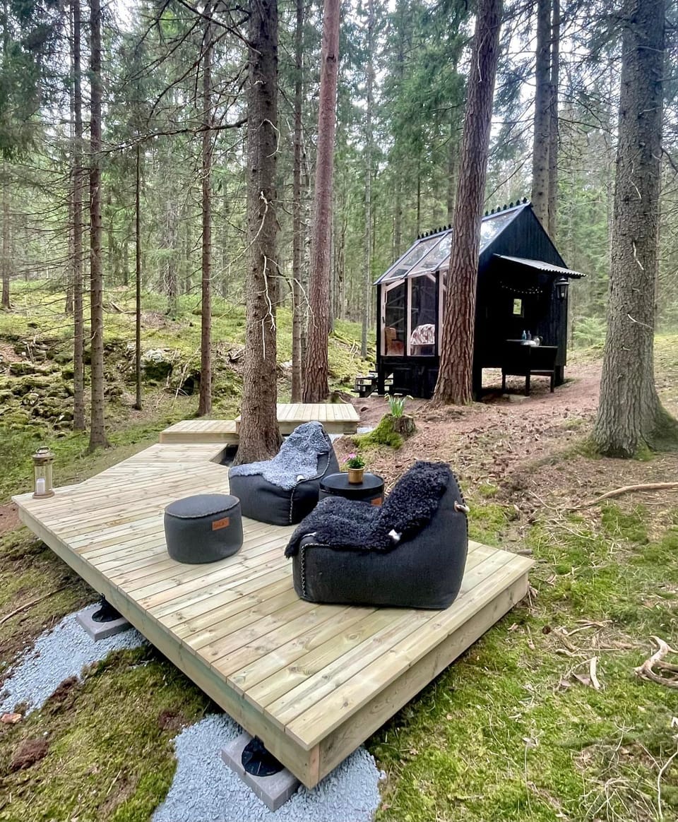 Wood Wise Glasshouse Glamping Luxury tent in Västra Götaland County