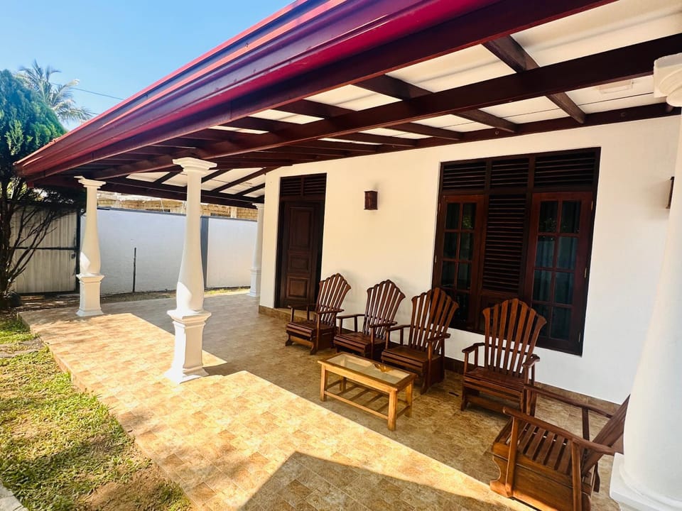 OOLA Habaraduwa Villa in Southern Province