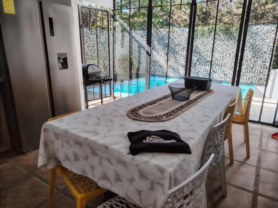 Villa Congo 6, Piscina Privada y desconexión, 2km del Peñon de Guacalillo House in Puntarenas Province