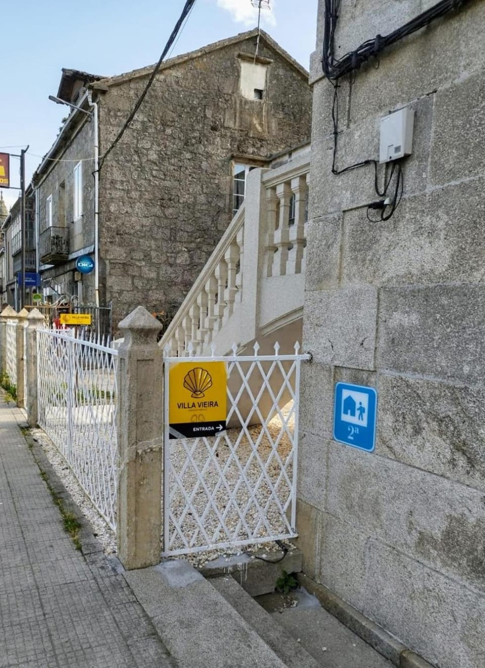 Facade/entrance