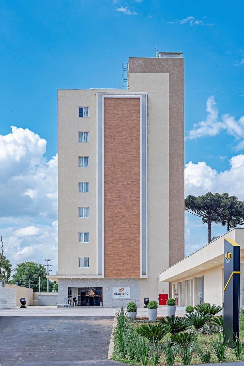 Property building, Facade/entrance