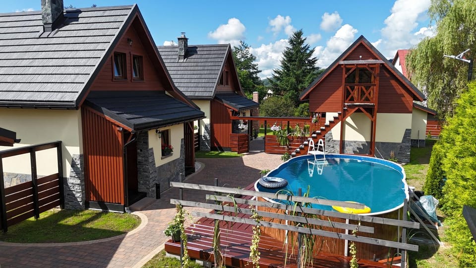 Property building, Day, Garden, Garden view, Pool view, Swimming pool, sunbed