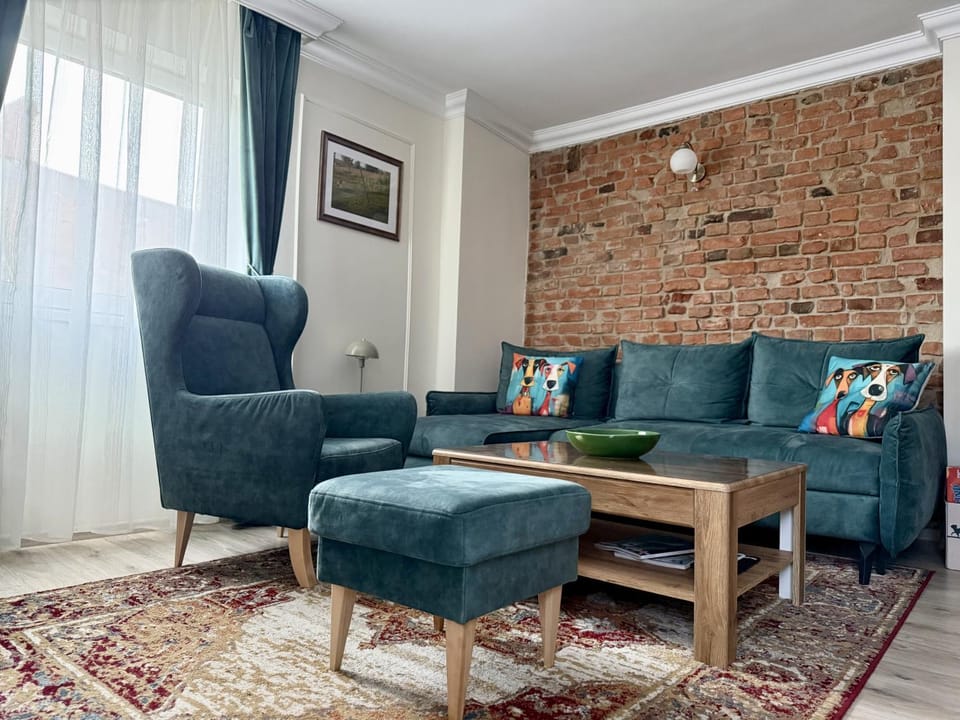 Library, Living room
