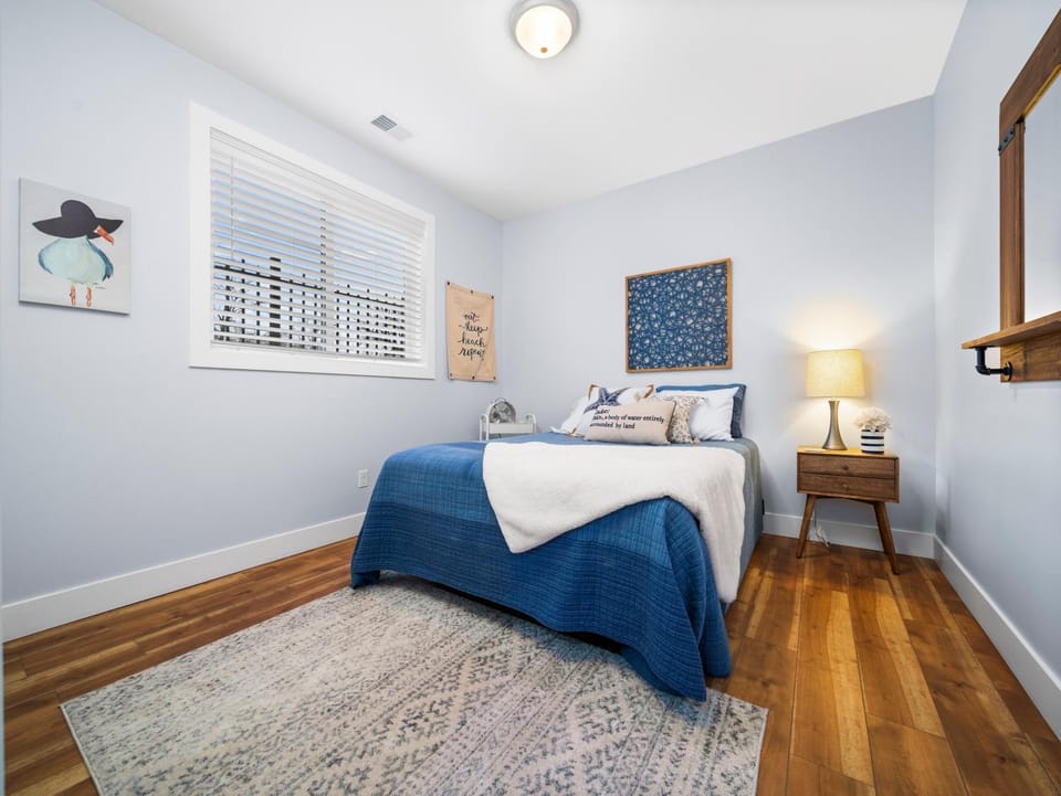 The Heart of TC 2BDR Ground Floor Condo in Downtown TC 2846 House in Traverse City