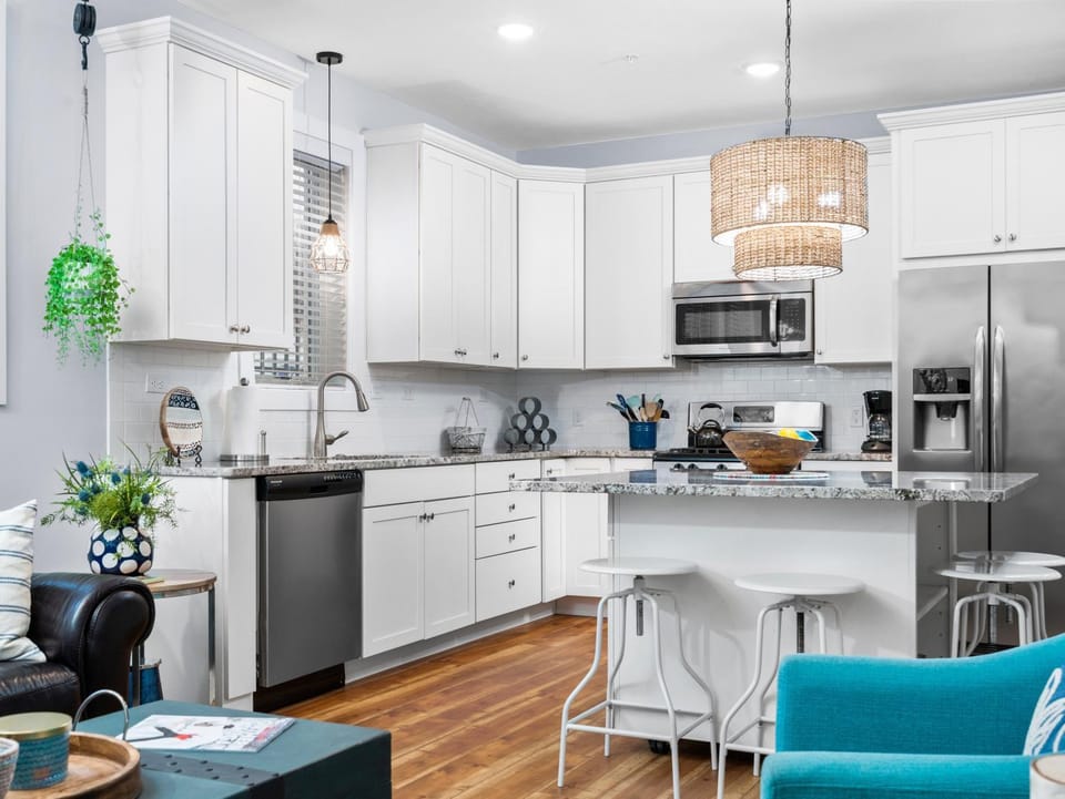 The Heart of TC 2BDR Ground Floor Condo in Downtown TC 2846 House in Traverse City