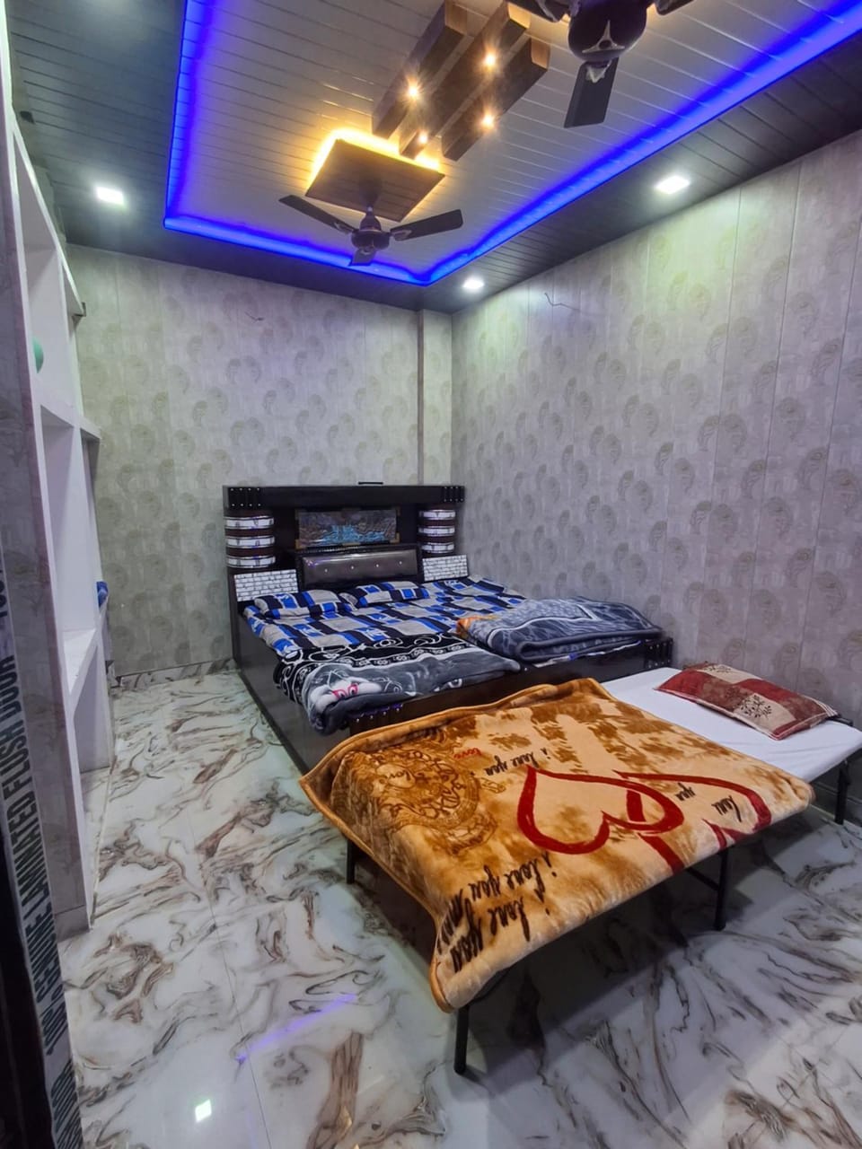 KumbhaLivingg Apartment in Uttar Pradesh