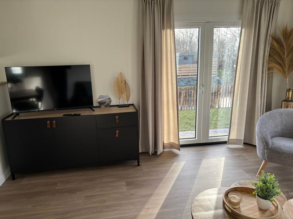 Chalet Lutafaro near beach Petten Campground/ 
RV Resort in North Holland (province)