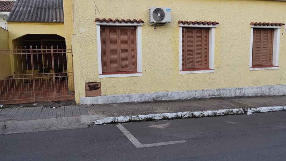 Dormitório em residencia central Vacation rental in Uruguay