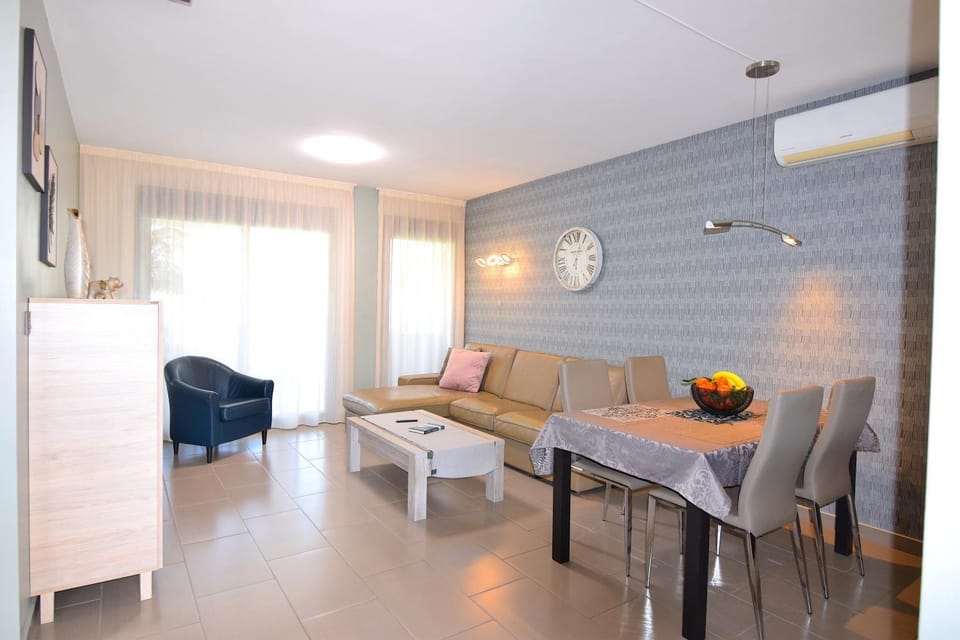 Magnifico apartamento en Oasis Beach Apartment in Vega Baja del Segura