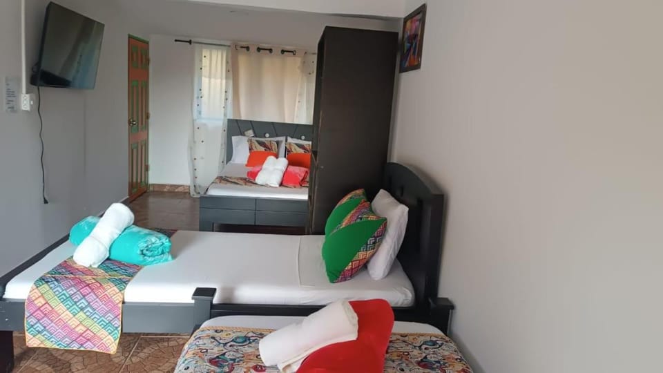 TV and multimedia, Photo of the whole room, Bedroom