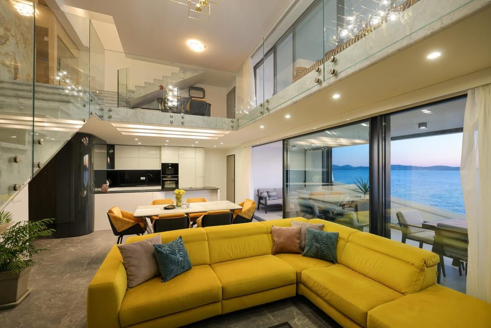 Living room, Sea view