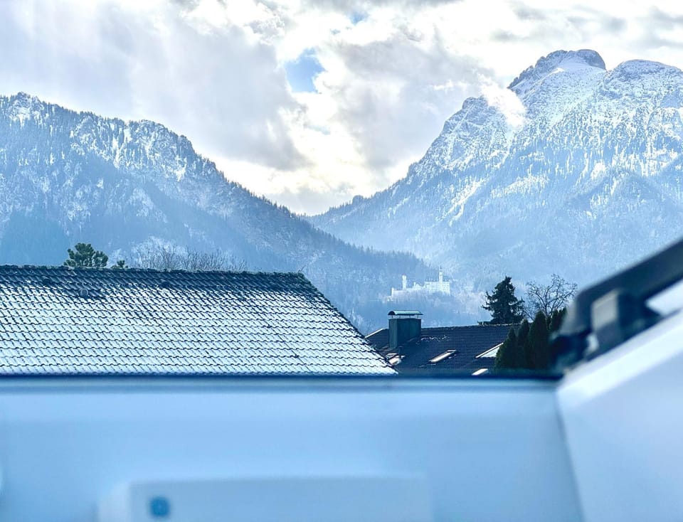 Nearby landmark, Day, Natural landscape, Winter, View (from property/room), Landmark view, Mountain view