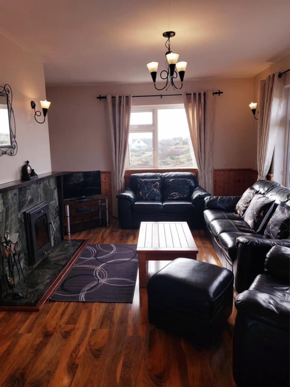TV and multimedia, Living room, Seating area