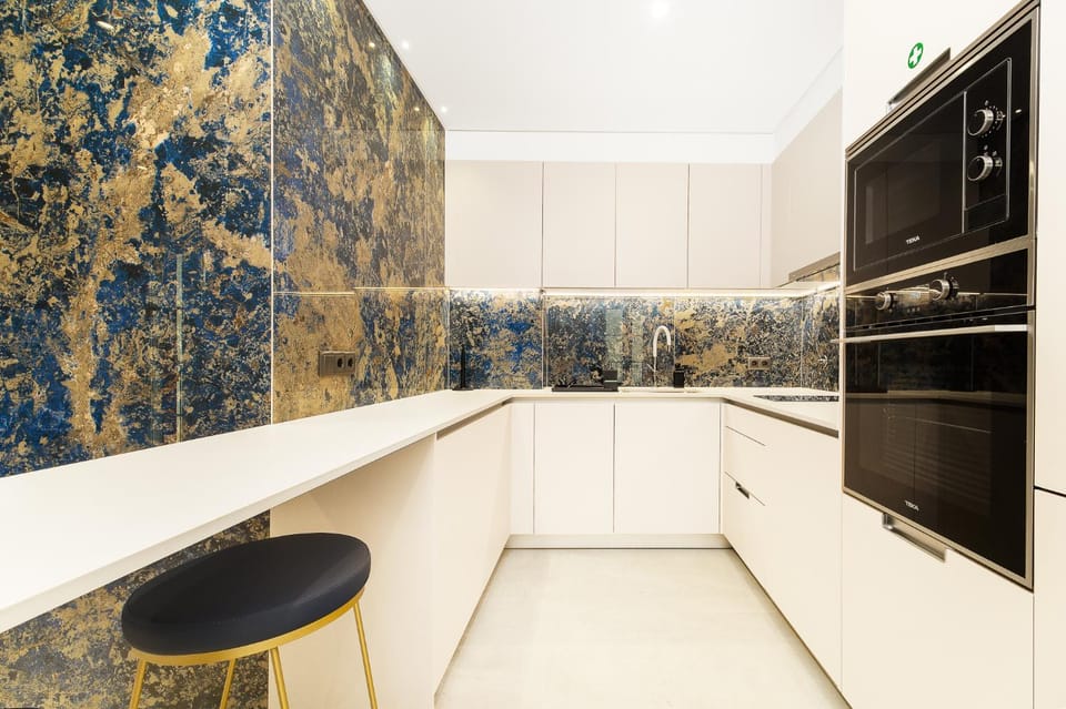 Kitchen or kitchenette, microwave, oven