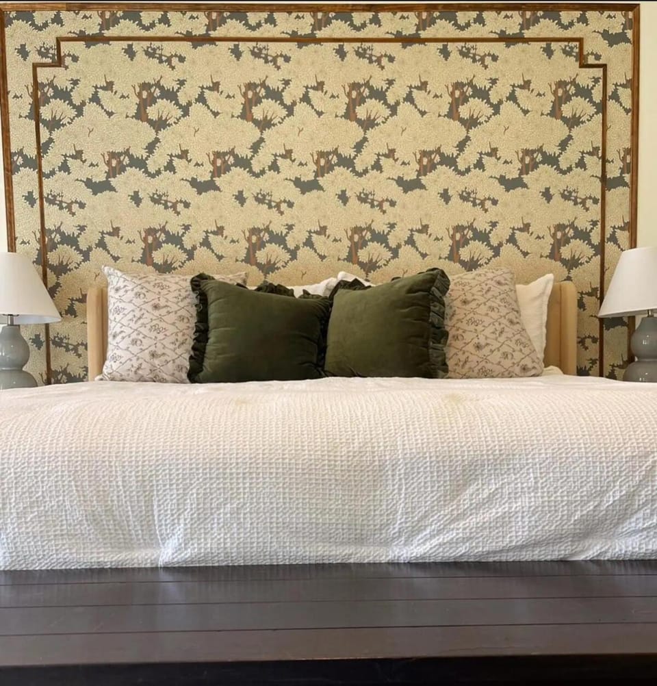 Two Cozy Homes Near GWCC & Mercedes Benz - Sleeps 15 House in Atlanta