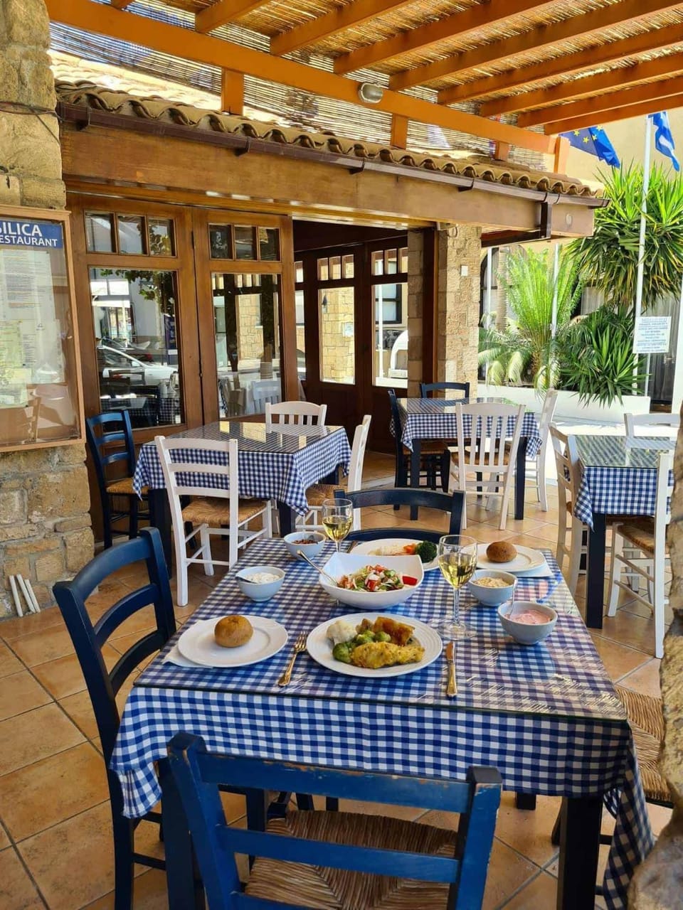 Restaurant/places to eat, Restaurant/places to eat