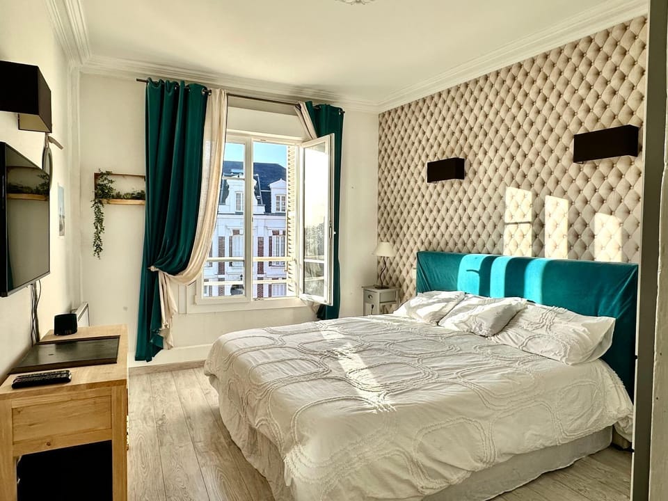 TV and multimedia, Bedroom, wardrobe