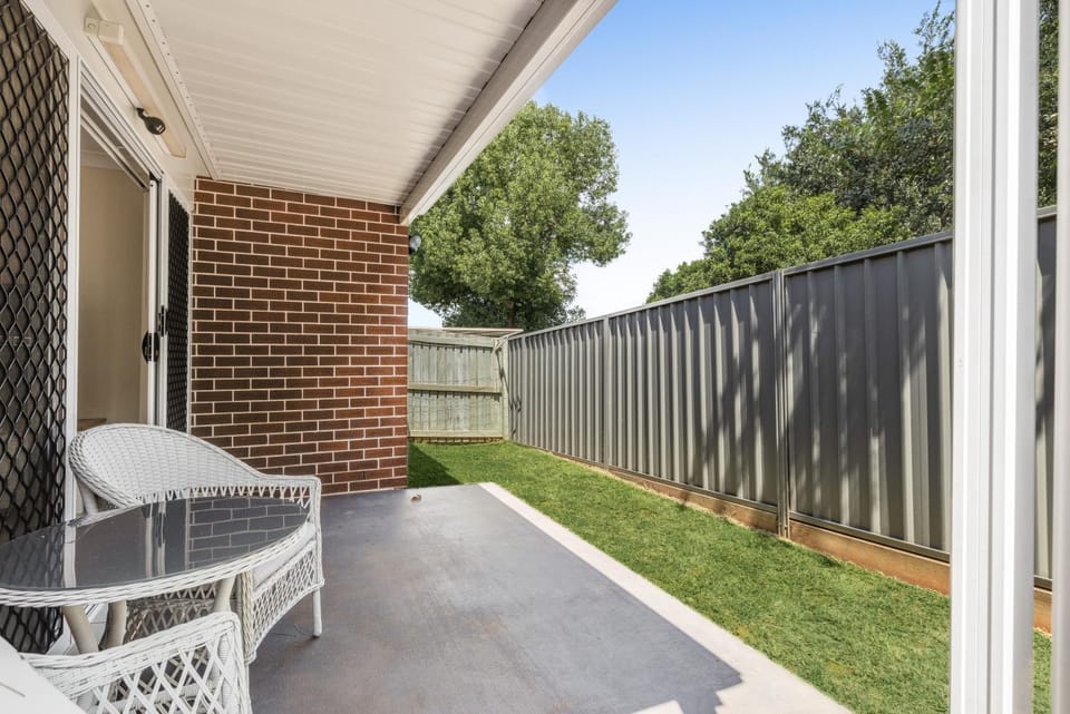 Contemporary Chic on CBD Fringe! Apartment in Toowoomba