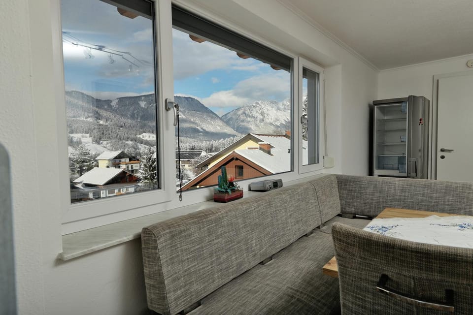 Natural landscape, View (from property/room), Seating area, Dining area, Mountain view