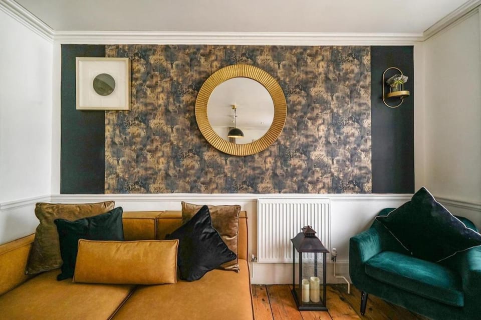 Cosy Central Retreat with Free Parking Apartment in Canterbury