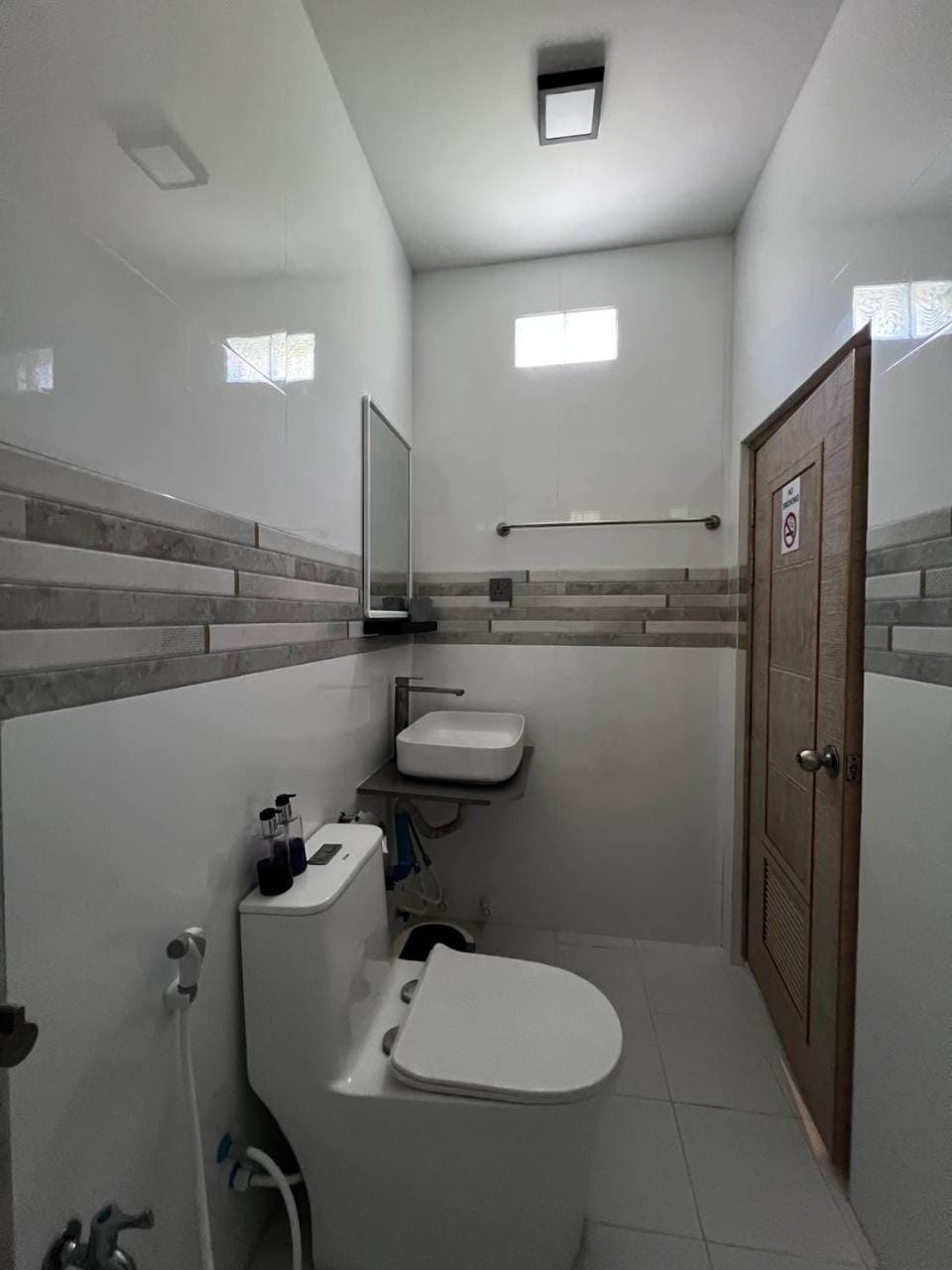 Bathroom, Balcony/Terrace, Beach, Breakfast