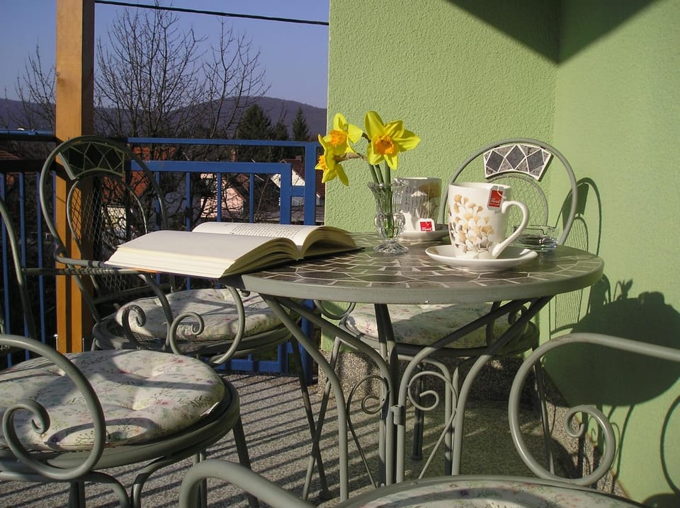 Day, View (from property/room), Balcony/Terrace, Seating area