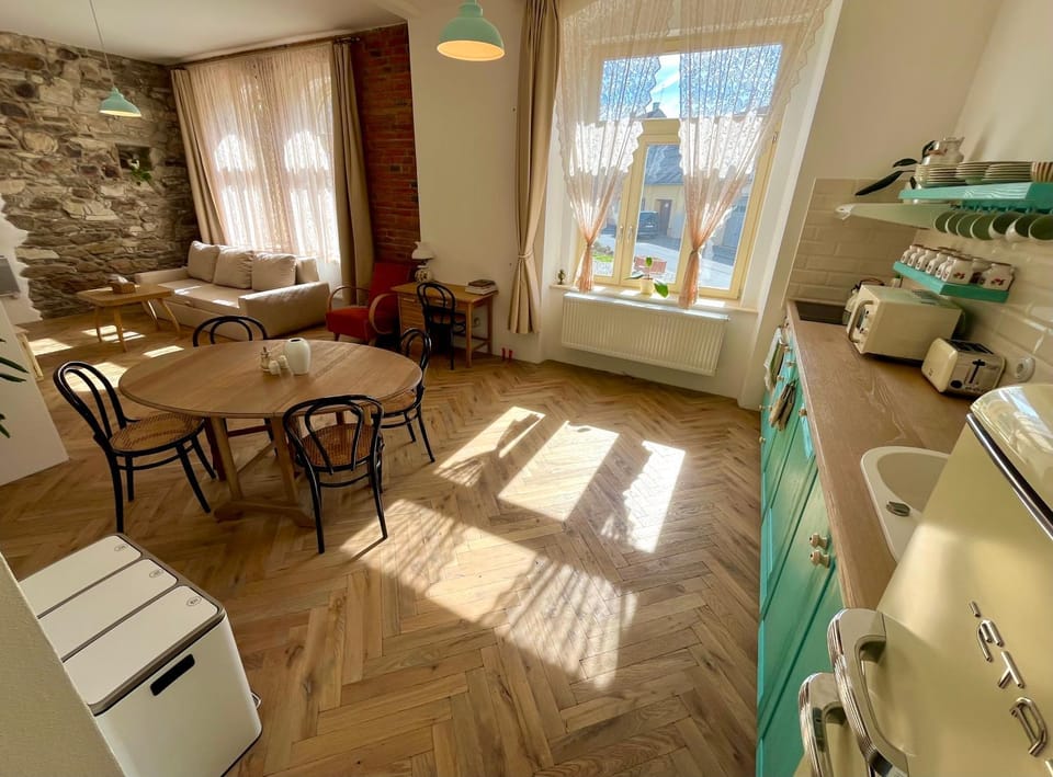 Living room, Dining area, kitchen