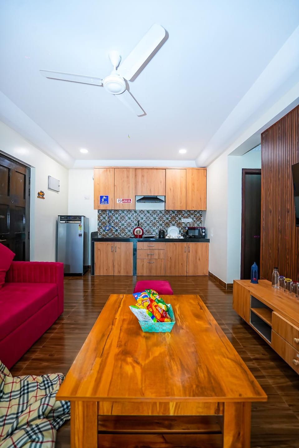 Skylight BnB F203 - 2BHK with pool near Candolim beach Apartment in Candolim