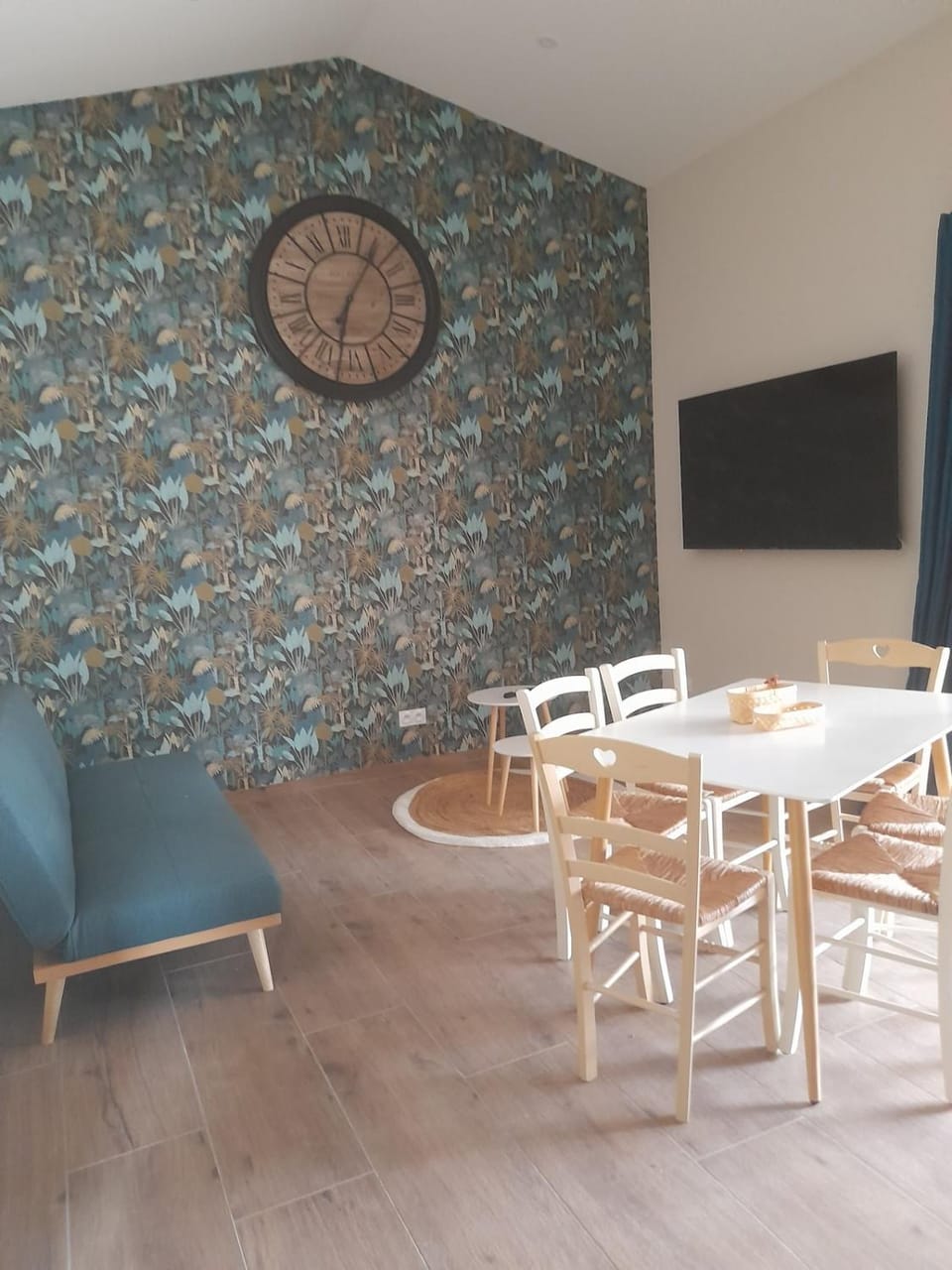 Gîte La Chouette Hulotte classé 3 étoiles Spa, Mt Ventoux, Parc Spirou House in Flassan