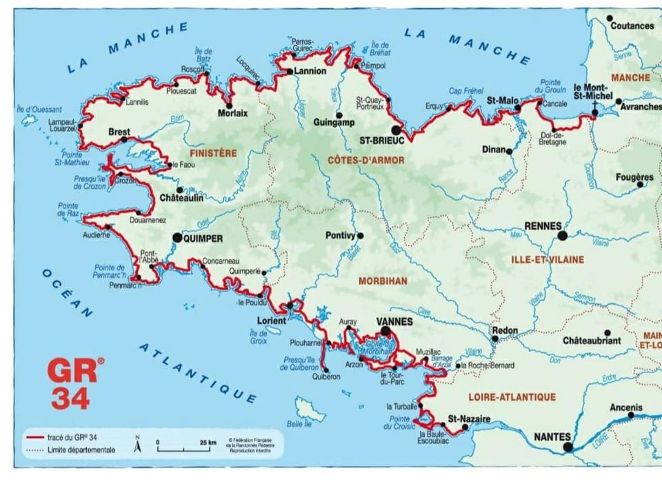 Maison en bretagne en face de la mer et du GR 34 House in Finistere