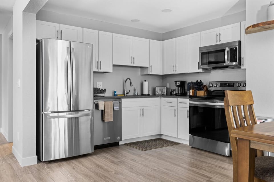Newly Remodeled 4BDR Retreat Near Downtown East Bay 2839 House in Traverse City