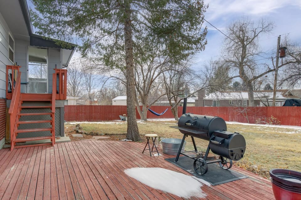12 Mi to Dtwn Denver: Home w/ Fenced Backyard! House in Northglenn