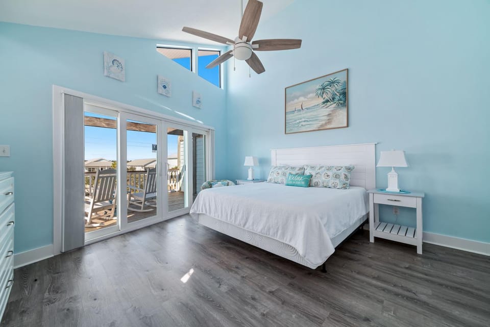 Winter Waves House in West Beach