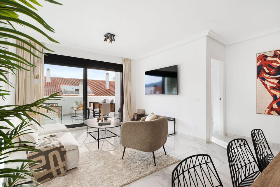 Communal lounge/ TV room, Living room