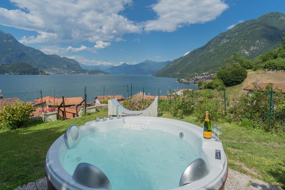 Hot Tub, Landmark view, Swimming pool