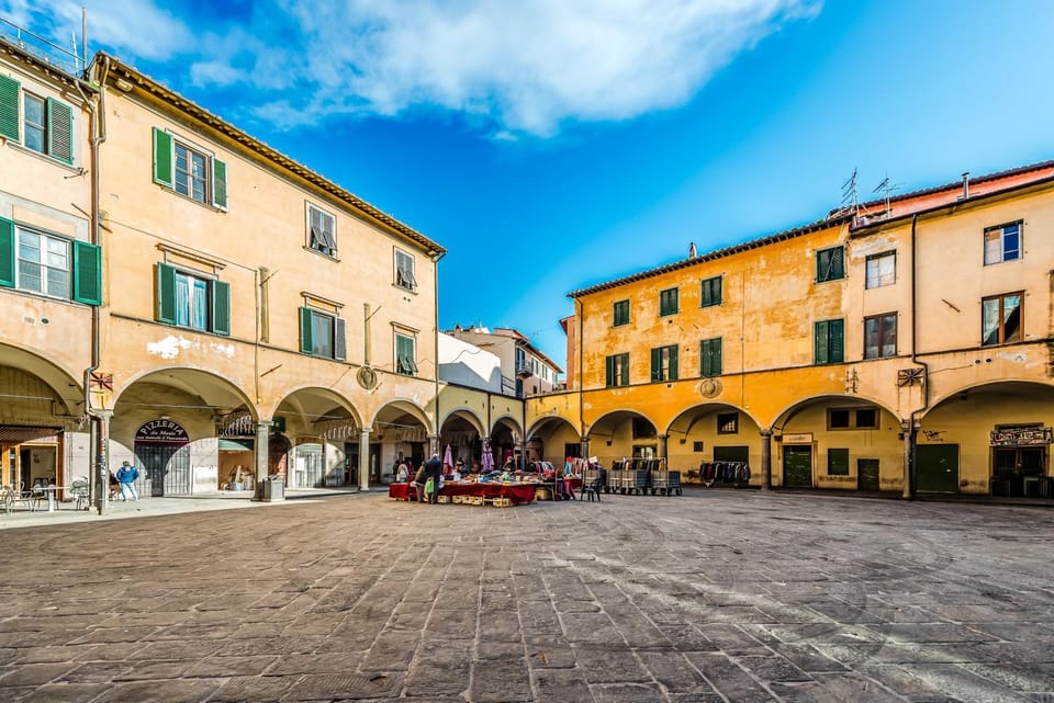 Landmark view, Location