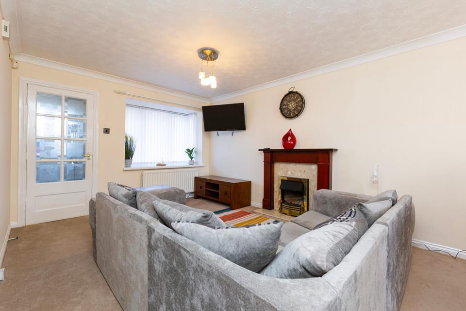 TV and multimedia, Living room, Seating area