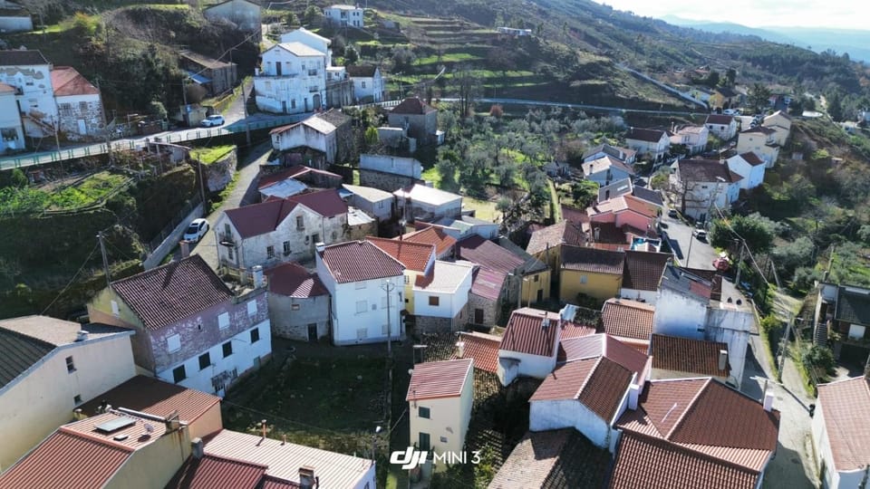 Casinhas da aldeia-casa da xiquita House in Portugal