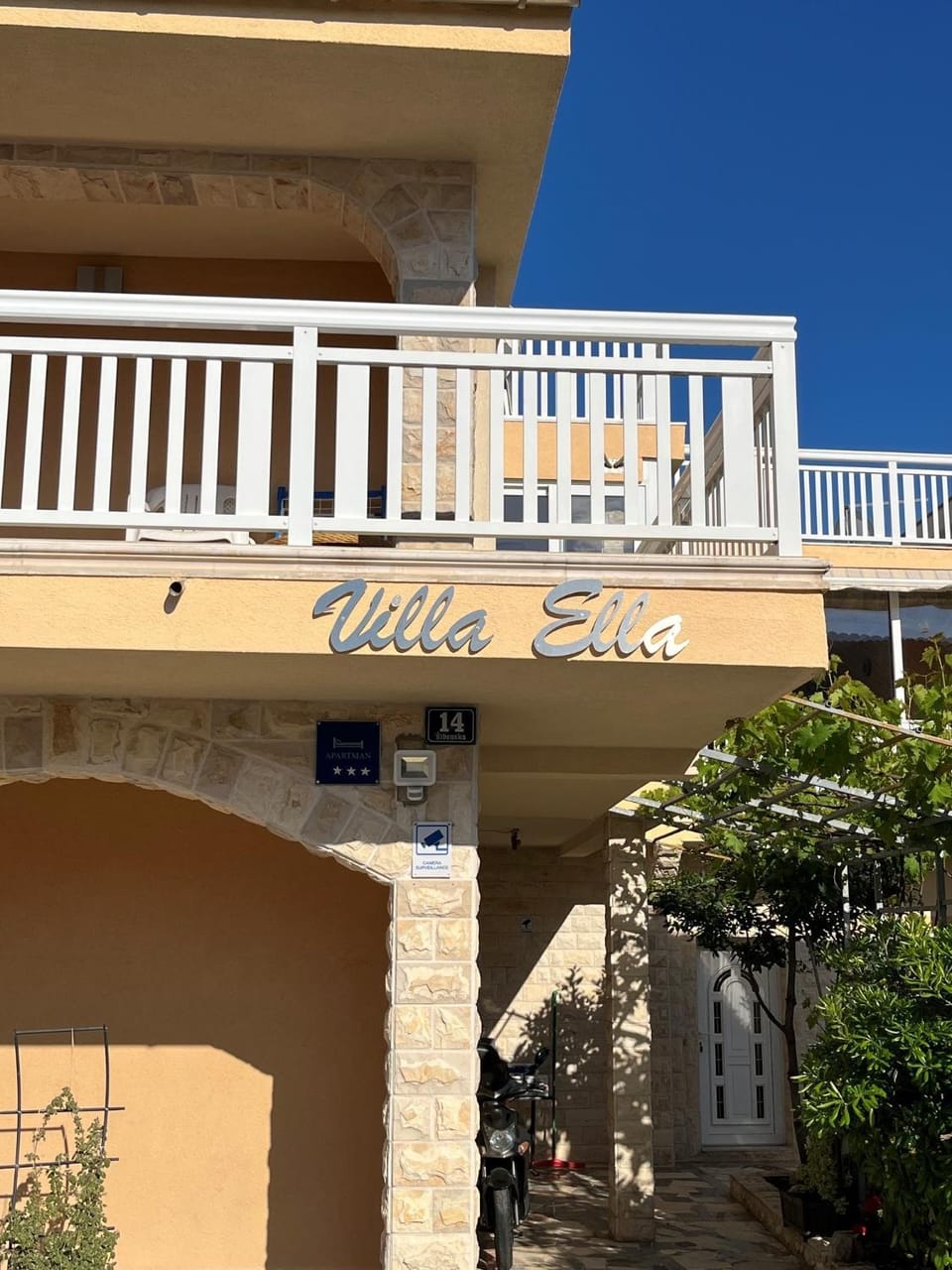 Villa Ella Apartment in Tisno