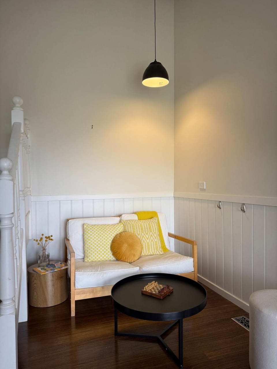 Escape to the Hills- Charming home with city views & close to the to the 1000 steps House in Melbourne
