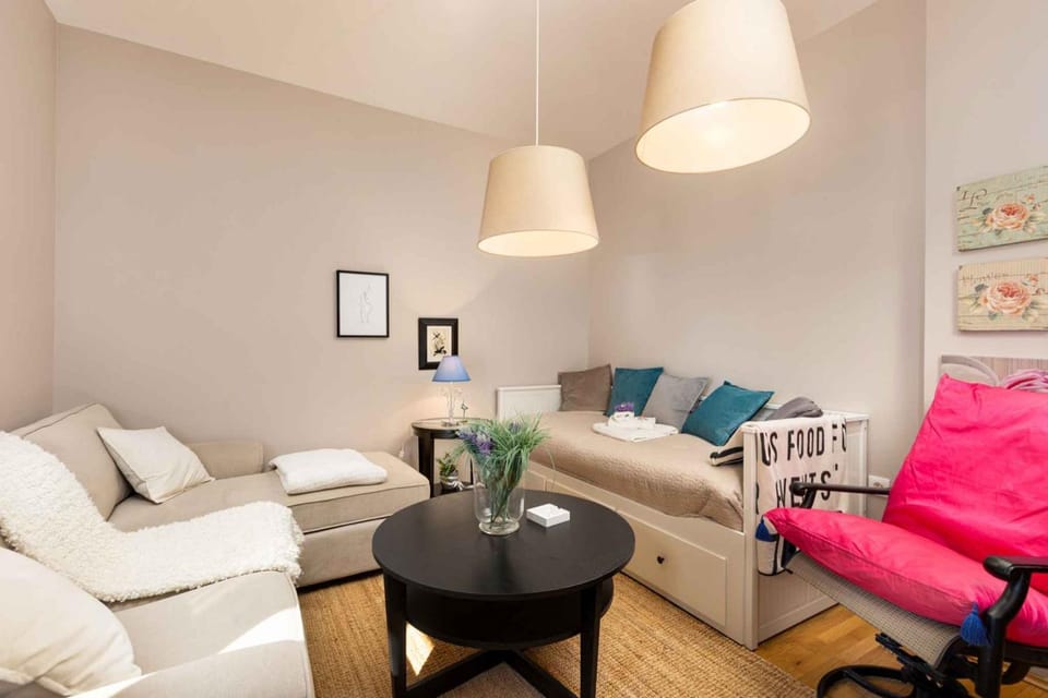 Living room, Seating area