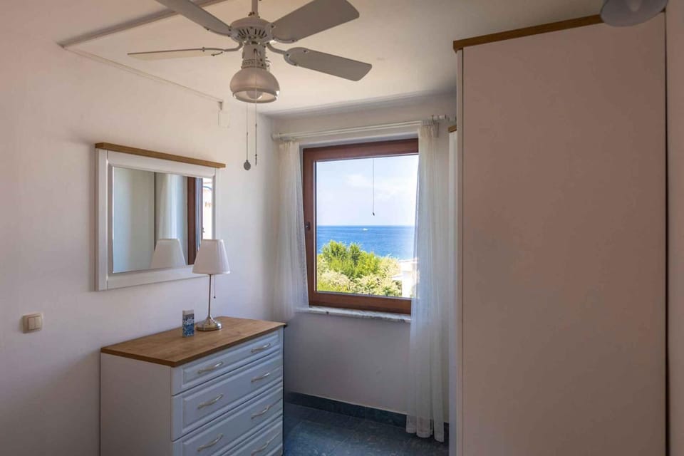 Bedroom, Sea view