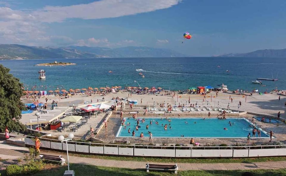 Nearby landmark, Summer, Beach