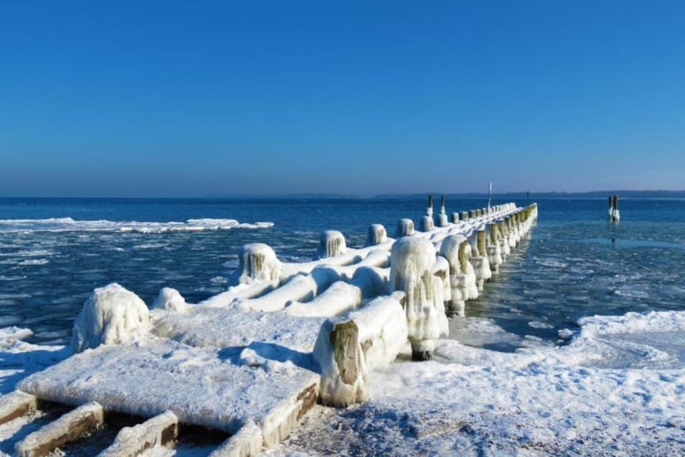 Nearby landmark, Day, Natural landscape, Winter, Sea view