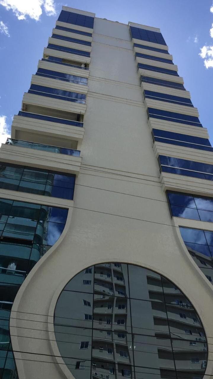 apartamento 3 suítes confortável em itapema Apartment in Porto Belo