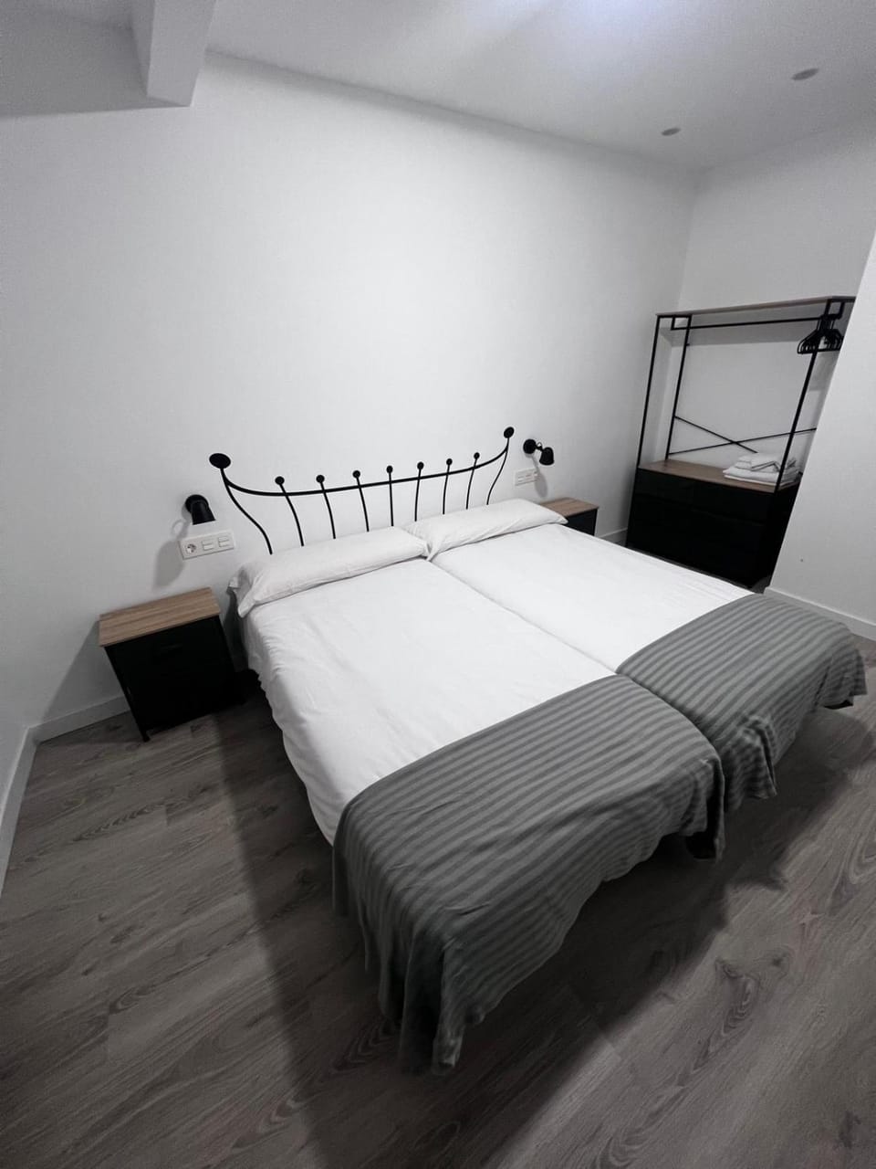 Hostal Mónaco Bed and Breakfast in Valladolid