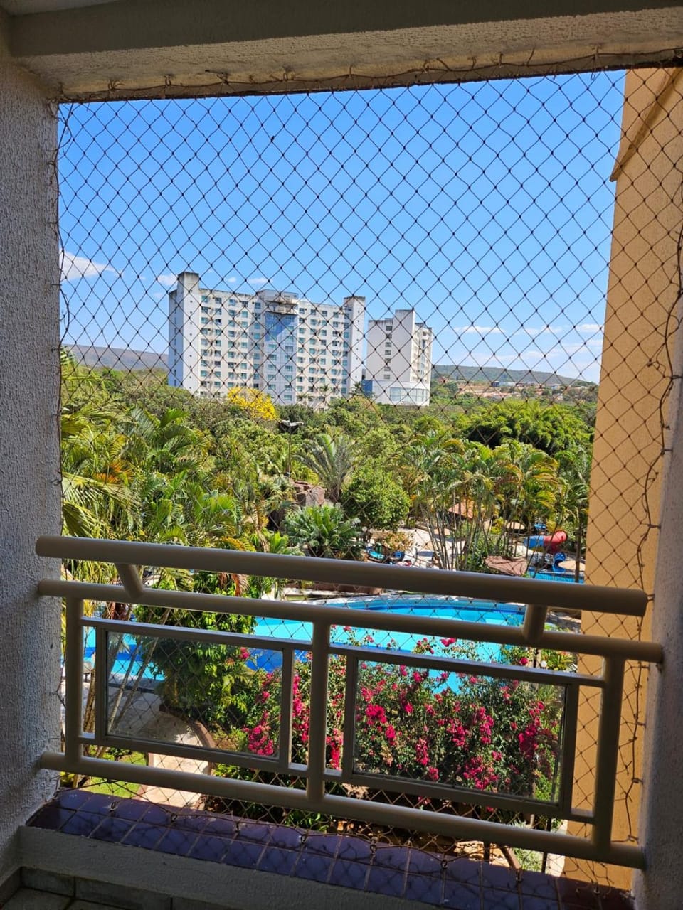 Apartamento amplo com vista privilegiada para as piscinas thermais do Ecológic Park! Apartment in State of Goiás